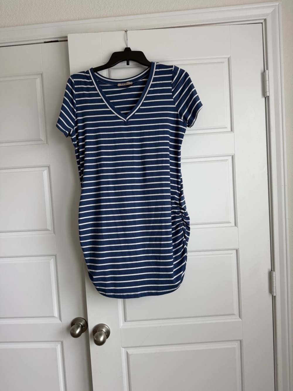025 Full Moon, Maternity Striped V-Neck Short Sleeve Tee in Navy and White SZ M